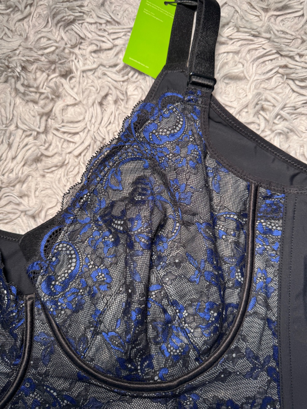 NWT 44D Lace Underwire Bra Top with Blue Black Embroidery